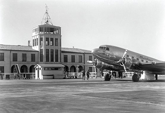 United Air Lines Douglas DC-3 Mainliner at San Francisco Airport  November 16, 1938