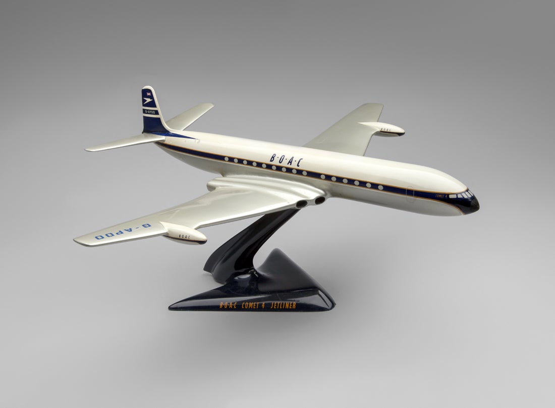 BOAC (British Overseas Airways Corporation) de Havilland DH-106 Comet 4 model aircraft  late 1950s