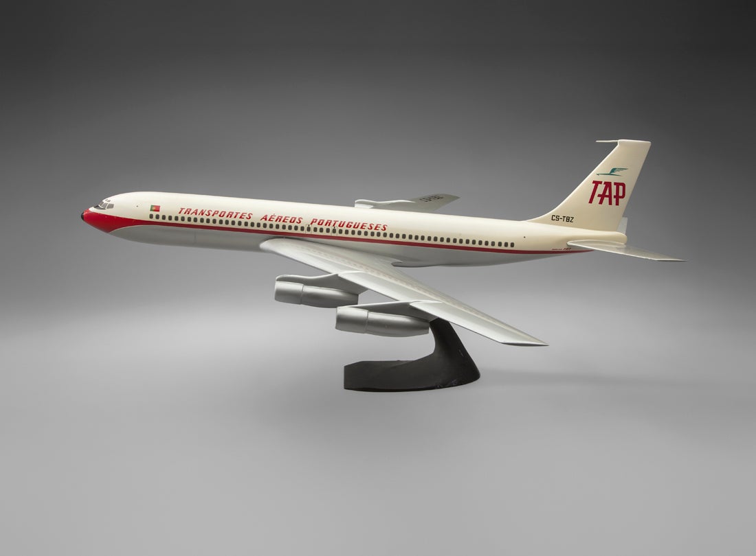 TAP (Transportes Aéreos Portugueses) Boeing 707-328B model aircraft  c. 1965