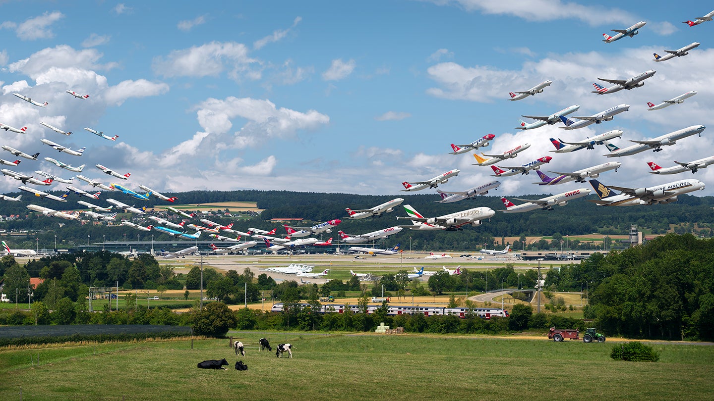 Flughafen Zürich, 28 and 16 (Visual Separation)  2015