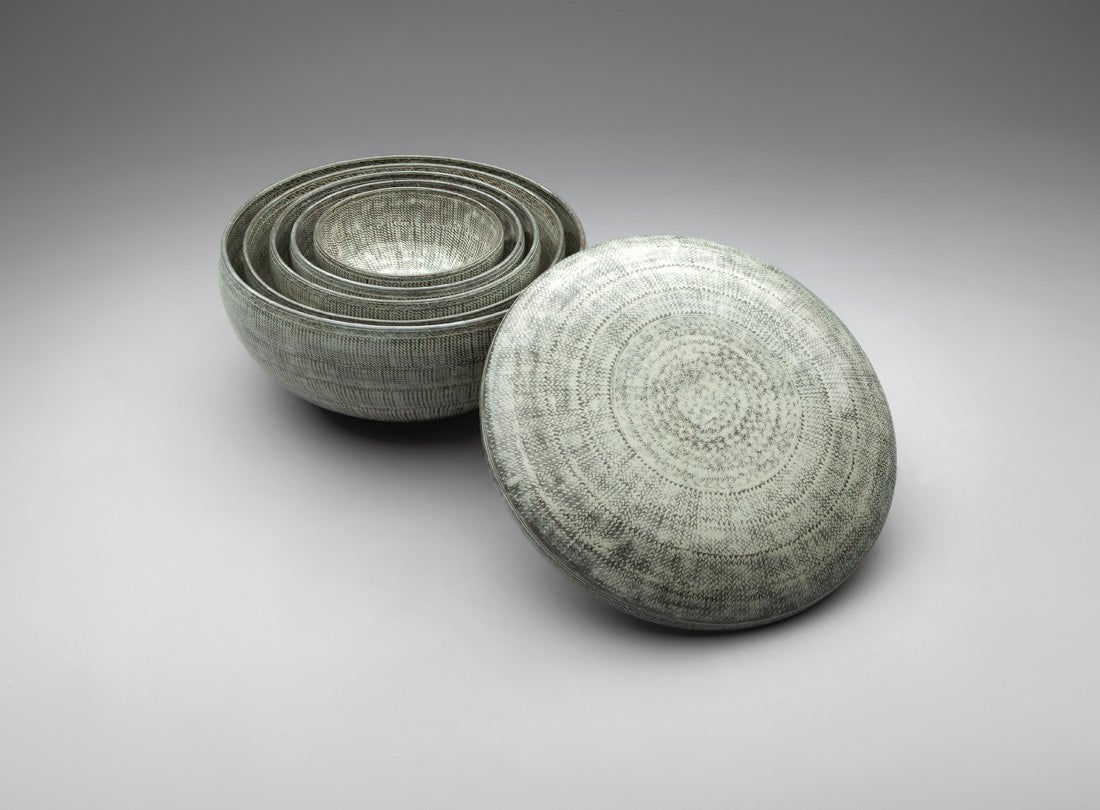Buncheong Inlaid Bowls with Lid  2000–03 Park Young Sook (b. 1947) stoneware with stamped and slip-inlaid decoration Asian Art Museum, Gift of the artist 2010.310.A-.F L2014.1201.003a-f