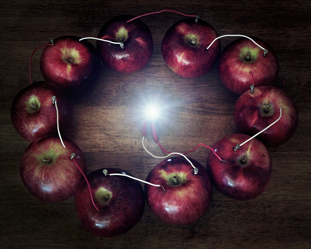 Electricity from a Ring of Apples  2013