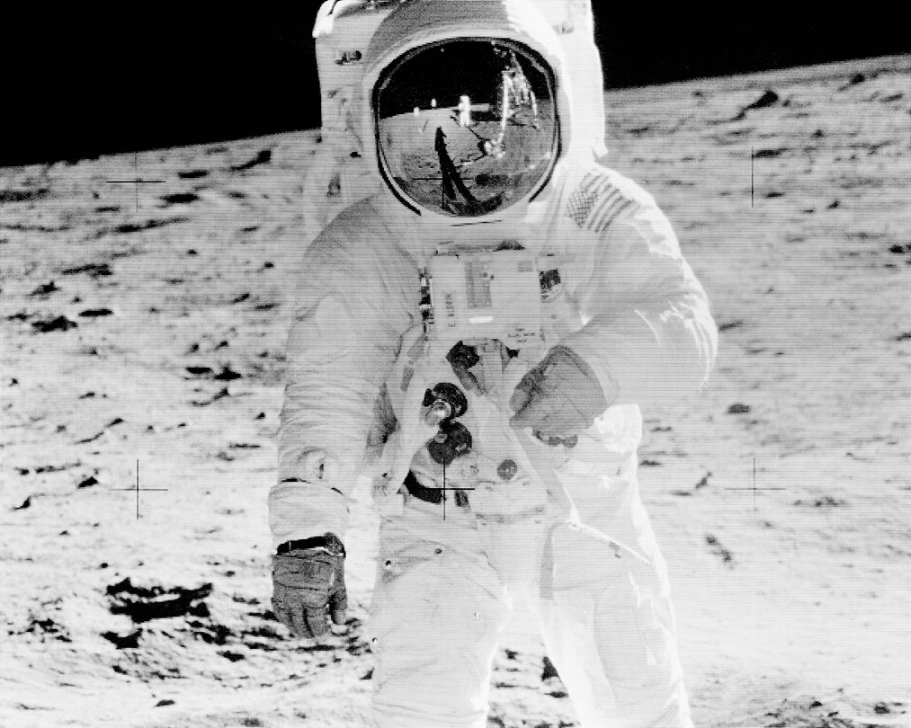 2014-10-16 05:46:40 PM 38°56'51.61" N 092°18'54.64" W 00730