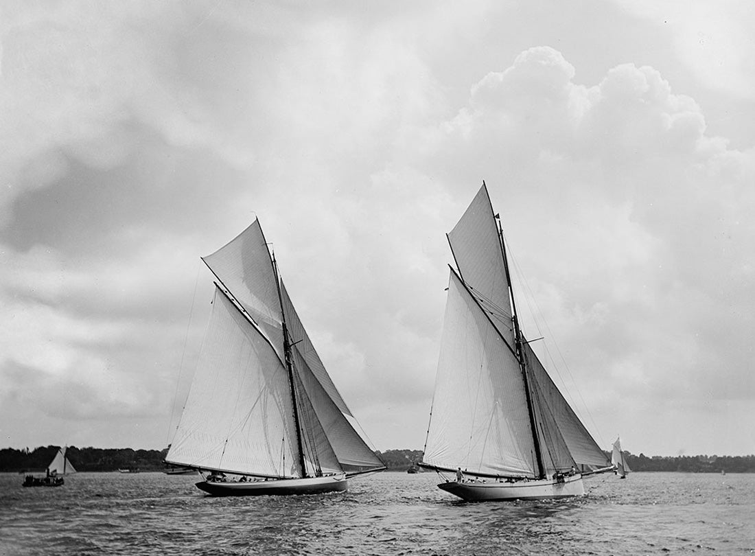 Mayflower [and] Galatea, the start  1886