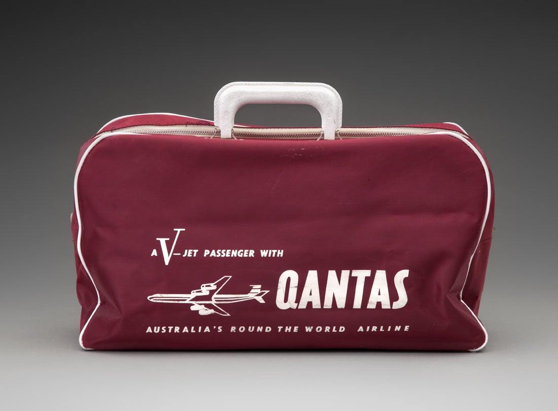 Qantas Airways “V-Jet” bag  1960s