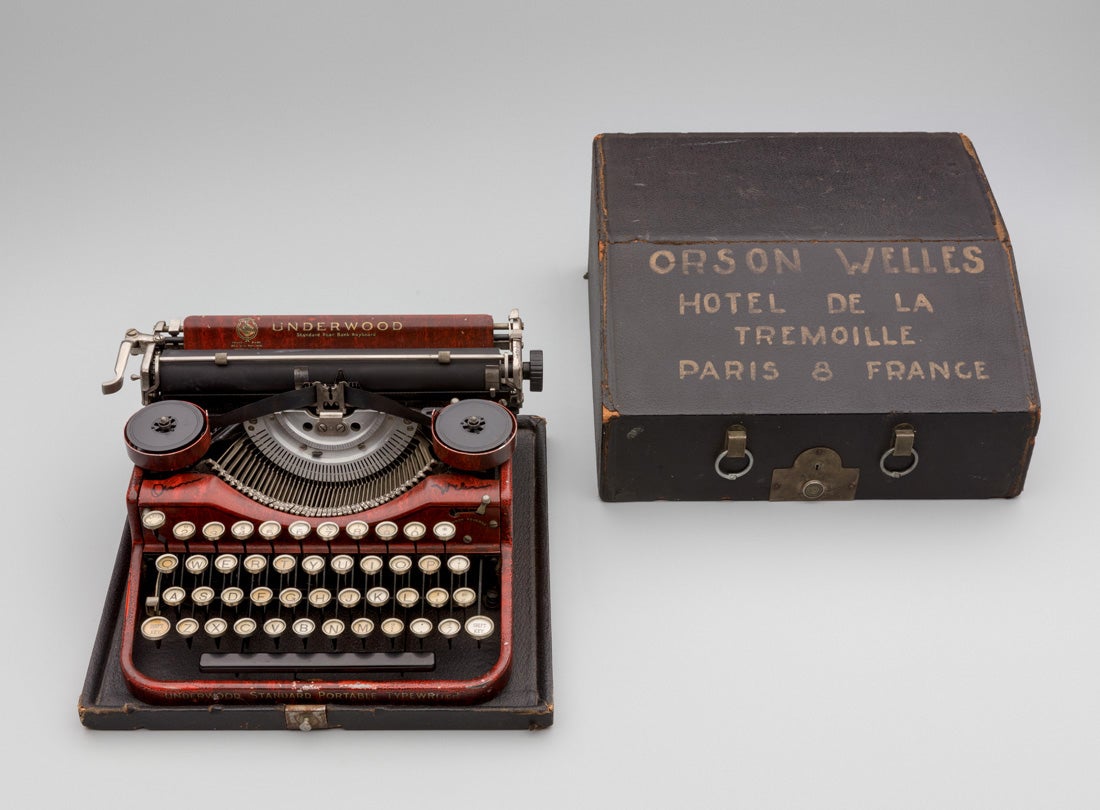 Underwood Standard Portable Typewriter with hand-lettered case  1926