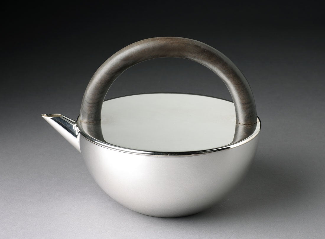 Emisfera teapot  2006 (designed 1985)