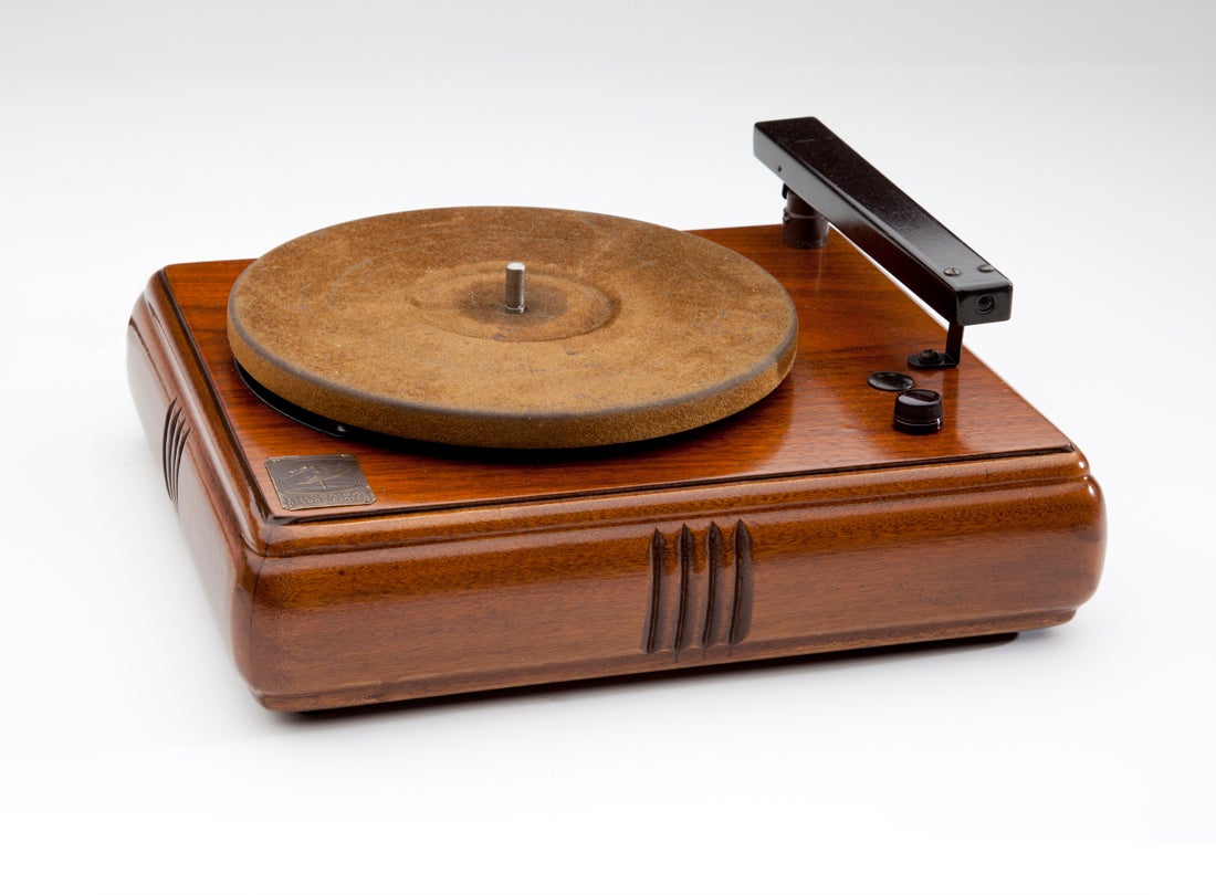 Wireless record player 1941