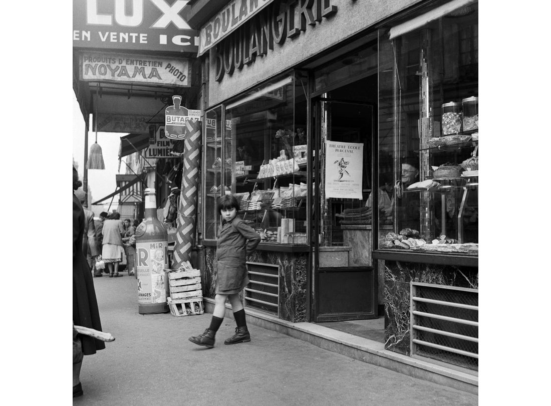 Boulangerie Girl, Rue de Tocqueville, Paris, France