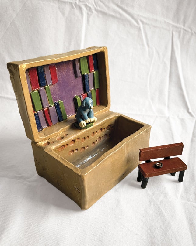 Friends in Pages  2022 Samantha Cook digital photograph of glazed sculpture  Courtesy of the artist and Martha Anne Kuntz, Notre Dame High School