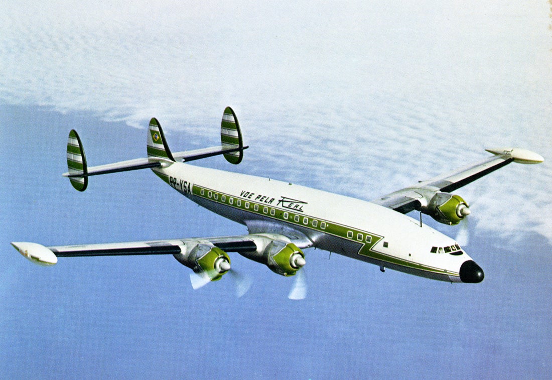 REAL (Redes Estaduais Aéreas Limitadas) Transportes Aéreos Lockheed 1049H Super Constellation postcard