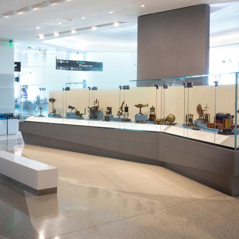 SFO Museum Gallery | Antique Scientific Instruments