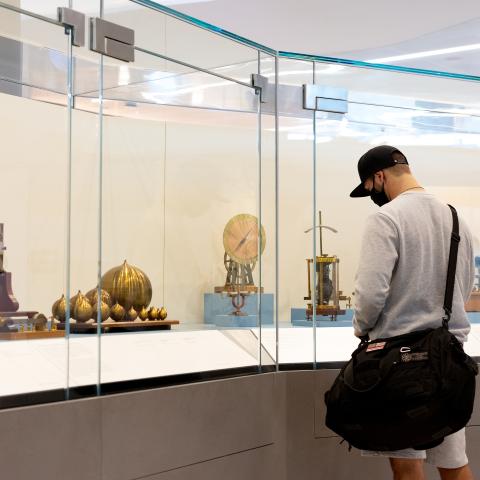 SFO Museum Gallery | Antique Scientific Instruments