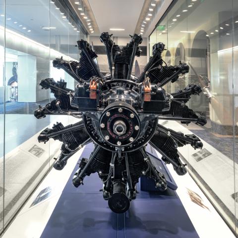 SFO Museum Gallery | Going the Distance:  Endurance Aircraft Engines and Propellers of the 1910s and 20s 