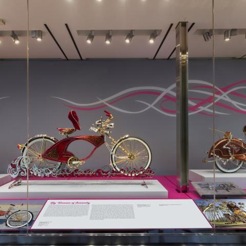  SFO Museum Gallery Photo Lowrider Bikes: Familia y Cultura