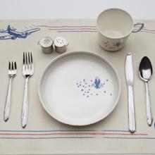 American Airlines meal service set  late 1930–40s