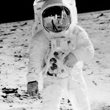 2014-10-16 05:46:40 PM 38°56'51.61" N 092°18'54.64" W 00730