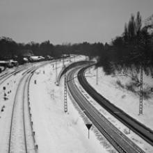 Gleise und Schnee
