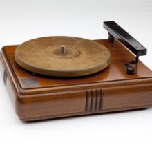 Wireless record player 1941