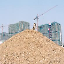 The city where Yuan Xiangqiu lives is undergoing major development  2015