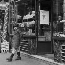 Boulangerie Girl, Rue de Tocqueville, Paris, France