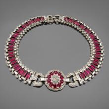 Art Deco-inspired necklace