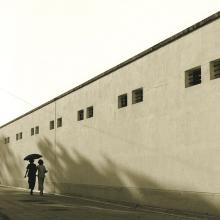 In Paris  1953 Fan Ho (b. 1937) black-and-white photograph Courtesy of Modernbook Gallery, San Francisco L2014.1710.007